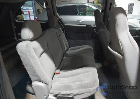 2005 Chrysler Town & Country из США, поврежденный, VIN 1C4GP45R35B286690